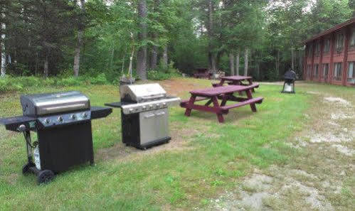 Evergreen Valley Inn Stoneham Екстериор снимка
